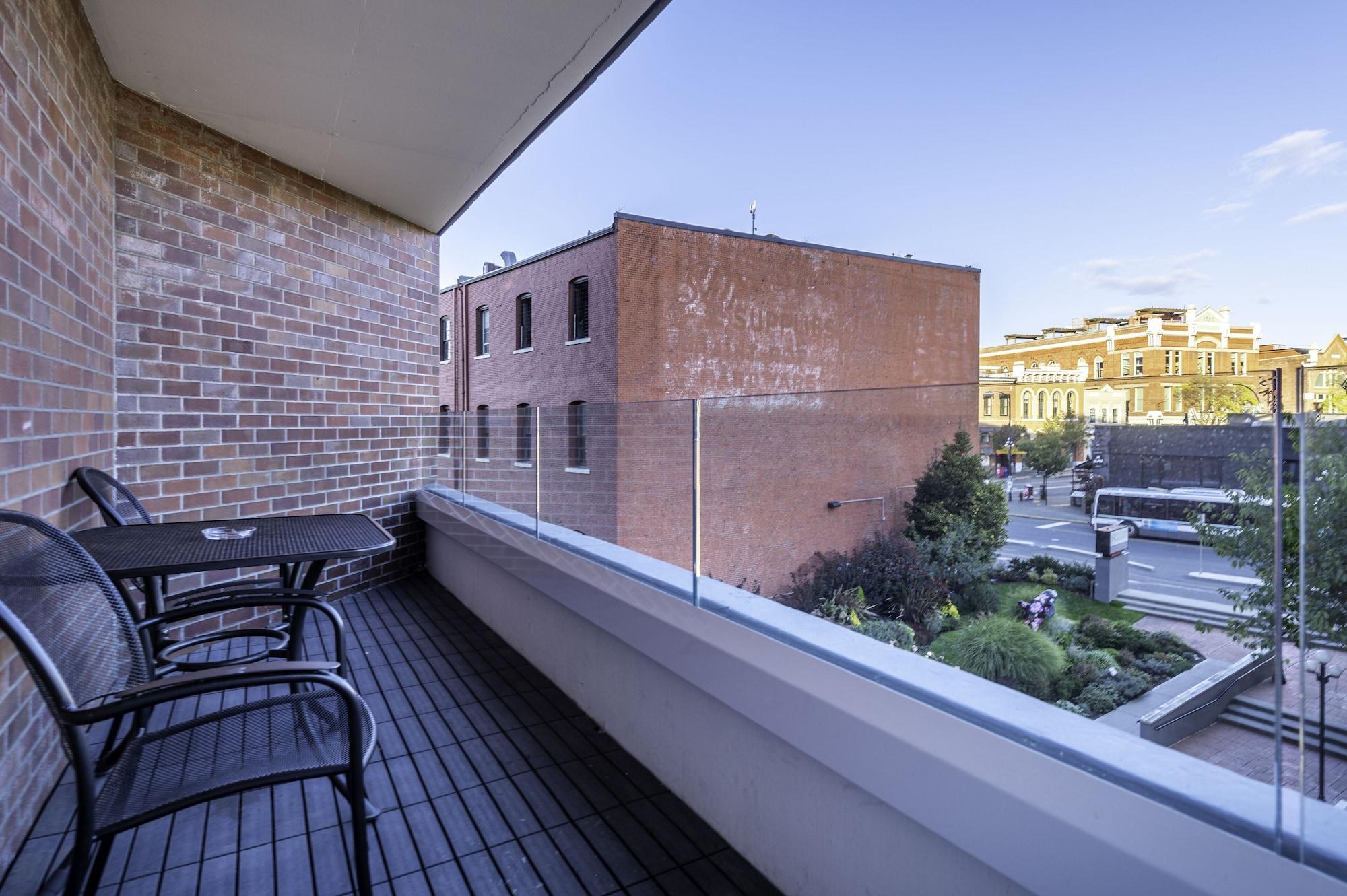 Hotel Regent Waterfront &